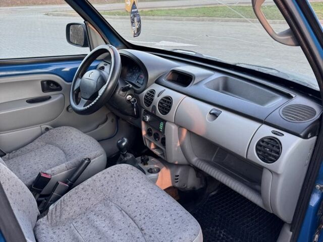 Синий Рено Кенгу Экспресс, объемом двигателя 1.5 л и пробегом 275 тыс. км за 3400 $, фото 9 на Automoto.ua