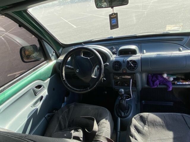 Зеленый Рено Кенгу Экспресс, объемом двигателя 1.9 л и пробегом 370 тыс. км за 1950 $, фото 6 на Automoto.ua