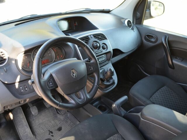 Белый Рено Кенгу, объемом двигателя 1.5 л и пробегом 202 тыс. км за 6490 $, фото 11 на Automoto.ua