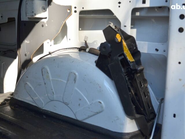 Белый Рено Кенгу, объемом двигателя 1.5 л и пробегом 202 тыс. км за 6490 $, фото 7 на Automoto.ua