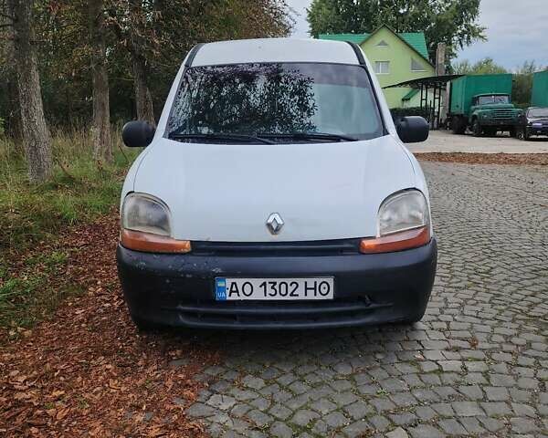 Білий Рено Кєнгу, об'ємом двигуна 1.15 л та пробігом 300 тис. км за 1550 $, фото 1 на Automoto.ua