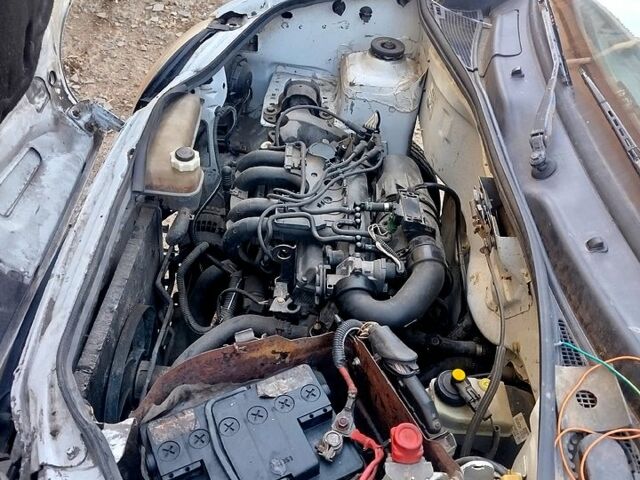 Білий Рено Кєнгу, об'ємом двигуна 1.1 л та пробігом 0 тис. км за 2500 $, фото 1 на Automoto.ua