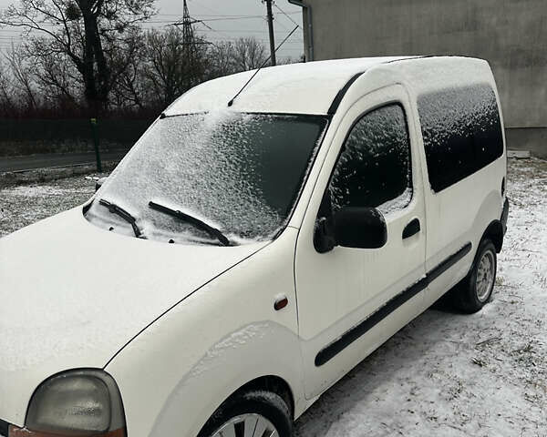 Белый Рено Кенгу, объемом двигателя 1.87 л и пробегом 450 тыс. км за 1500 $, фото 2 на Automoto.ua