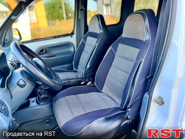 Белый Рено Кенгу, объемом двигателя 1.9 л и пробегом 265 тыс. км за 3000 $, фото 10 на Automoto.ua