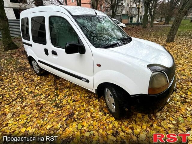 Белый Рено Кенгу, объемом двигателя 1.9 л и пробегом 500 тыс. км за 2600 $, фото 1 на Automoto.ua