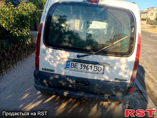 Белый Рено Кенгу, объемом двигателя 1.9 л и пробегом 0 тыс. км за 1050 $, фото 3 на Automoto.ua