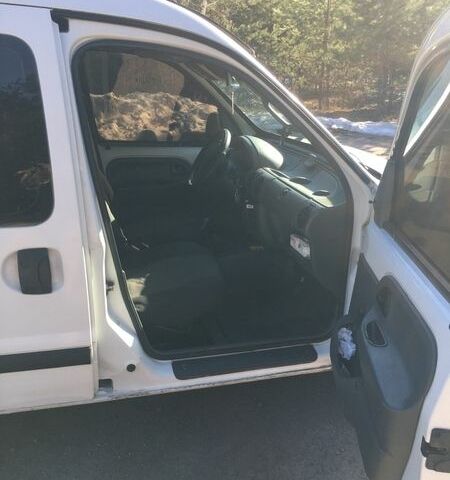 Белый Рено Кенгу, объемом двигателя 1.9 л и пробегом 280 тыс. км за 1900 $, фото 4 на Automoto.ua