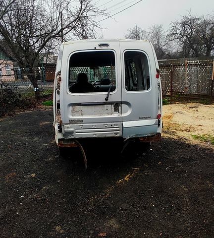 Білий Рено Кєнгу, об'ємом двигуна 1.5 л та пробігом 450 тис. км за 2700 $, фото 1 на Automoto.ua