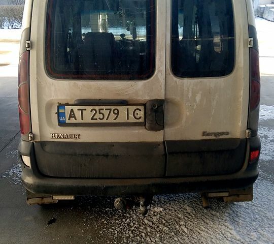 Белый Рено Кенгу, объемом двигателя 1.9 л и пробегом 0 тыс. км за 2100 $, фото 2 на Automoto.ua