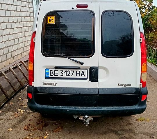 Белый Рено Кенгу, объемом двигателя 1.5 л и пробегом 315 тыс. км за 3200 $, фото 4 на Automoto.ua