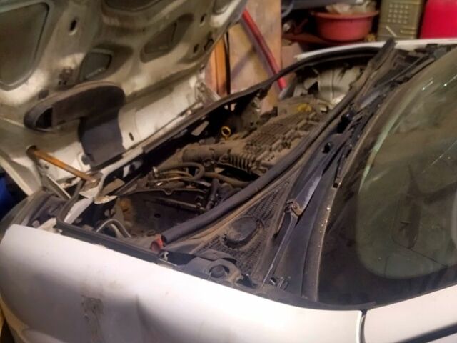 Білий Рено Кєнгу, об'ємом двигуна 1.5 л та пробігом 200 тис. км за 1400 $, фото 5 на Automoto.ua