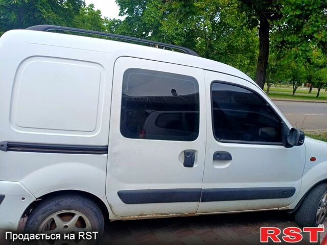 Белый Рено Кенгу, объемом двигателя 1.5 л и пробегом 400 тыс. км за 2300 $, фото 2 на Automoto.ua