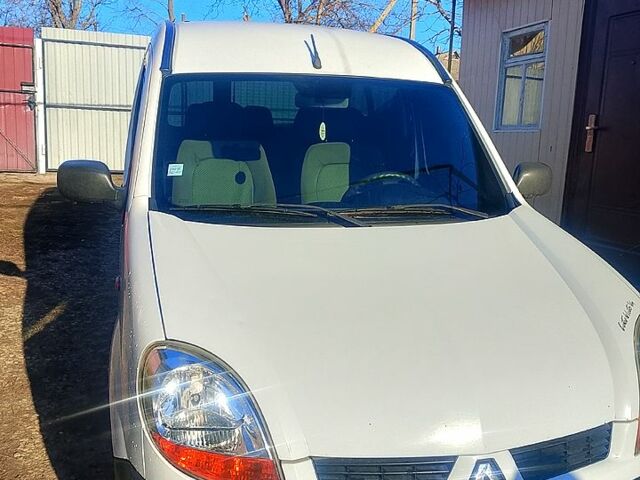 Білий Рено Кєнгу, об'ємом двигуна 1.5 л та пробігом 0 тис. км за 4300 $, фото 1 на Automoto.ua