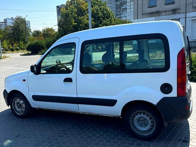 Рено Кенгу 2004 в Харькове на Automoto.ua Белый Рено Кенгу, объемом двигателя 1.9 л и пробегом 330 тыс. км за 3500 $, фото 2 на Automoto.ua