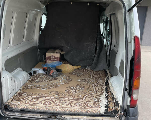 Белый Рено Кенгу, объемом двигателя 1.46 л и пробегом 270 тыс. км за 2350 $, фото 6 на Automoto.ua