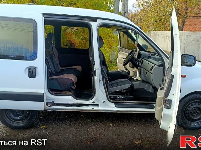 Белый Рено Кенгу, объемом двигателя 1.5 л и пробегом 256 тыс. км за 3500 $, фото 3 на Automoto.ua