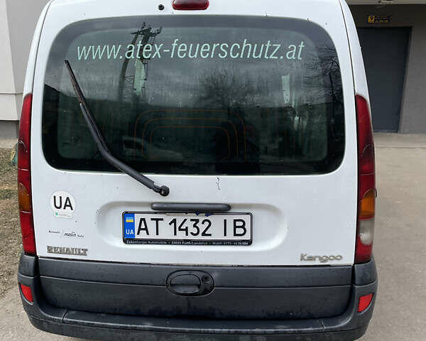 Белый Рено Кенгу, объемом двигателя 1.46 л и пробегом 270 тыс. км за 2350 $, фото 4 на Automoto.ua