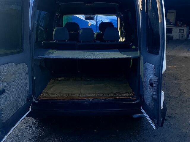 Білий Рено Кєнгу, об'ємом двигуна 1.5 л та пробігом 0 тис. км за 4300 $, фото 2 на Automoto.ua