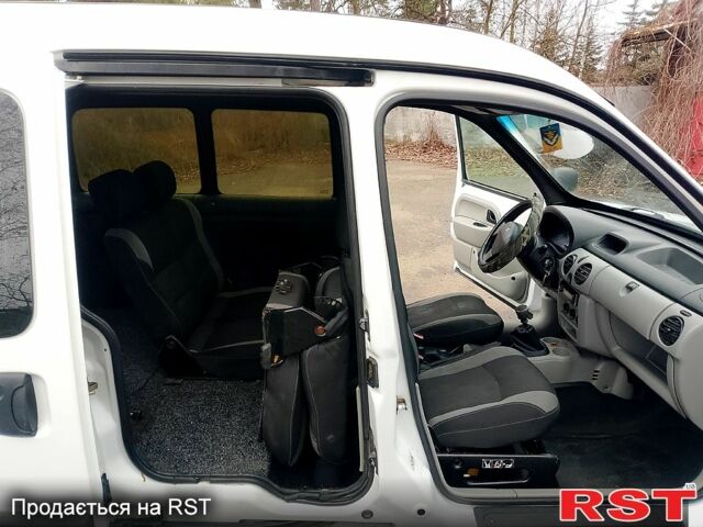 Белый Рено Кенгу, объемом двигателя 1.5 л и пробегом 290 тыс. км за 3300 $, фото 5 на Automoto.ua