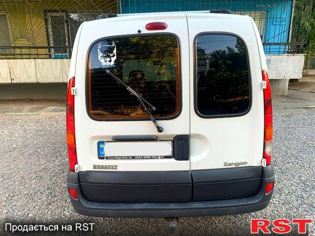 Белый Рено Кенгу, объемом двигателя 1.5 л и пробегом 225 тыс. км за 4300 $, фото 3 на Automoto.ua