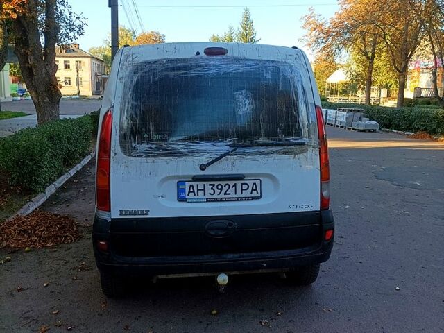 Белый Рено Кенгу, объемом двигателя 1.5 л и пробегом 385 тыс. км за 2600 $, фото 8 на Automoto.ua