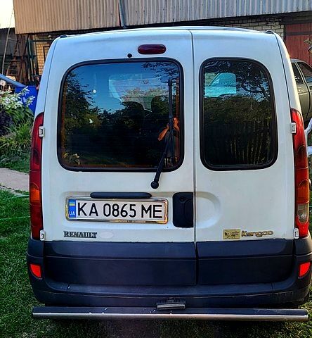 Белый Рено Кенгу, объемом двигателя 1.5 л и пробегом 231 тыс. км за 3800 $, фото 3 на Automoto.ua