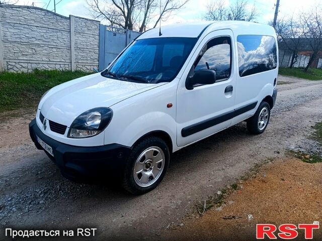 Белый Рено Кенгу, объемом двигателя 1.9 л и пробегом 200 тыс. км за 3500 $, фото 1 на Automoto.ua