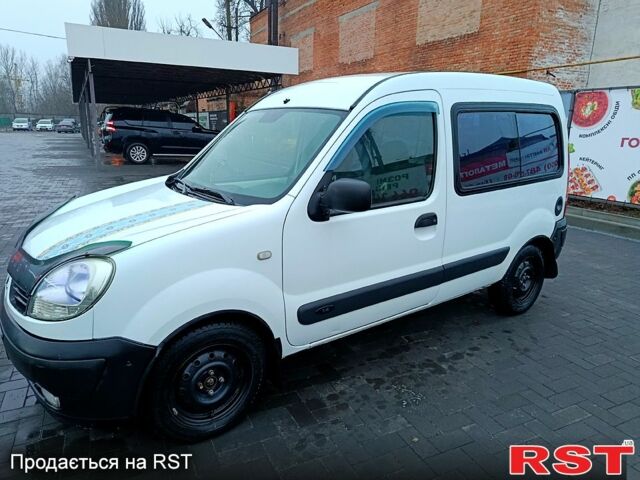 Белый Рено Кенгу, объемом двигателя 1.4 л и пробегом 344 тыс. км за 3999 $, фото 9 на Automoto.ua