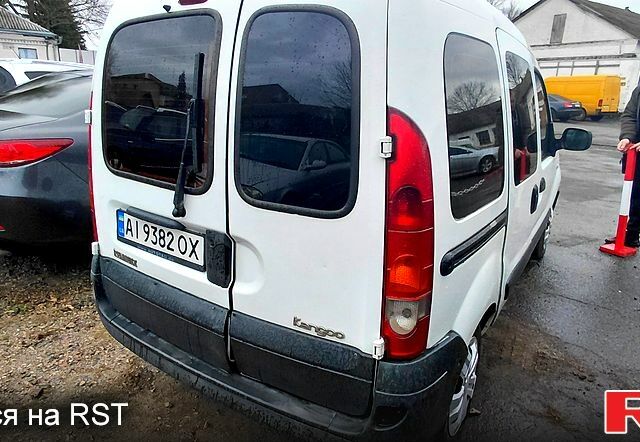 Білий Рено Кєнгу, об'ємом двигуна 1.5 л та пробігом 325 тис. км за 3600 $, фото 4 на Automoto.ua