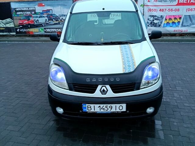 Белый Рено Кенгу, объемом двигателя 1.4 л и пробегом 344 тыс. км за 3999 $, фото 1 на Automoto.ua