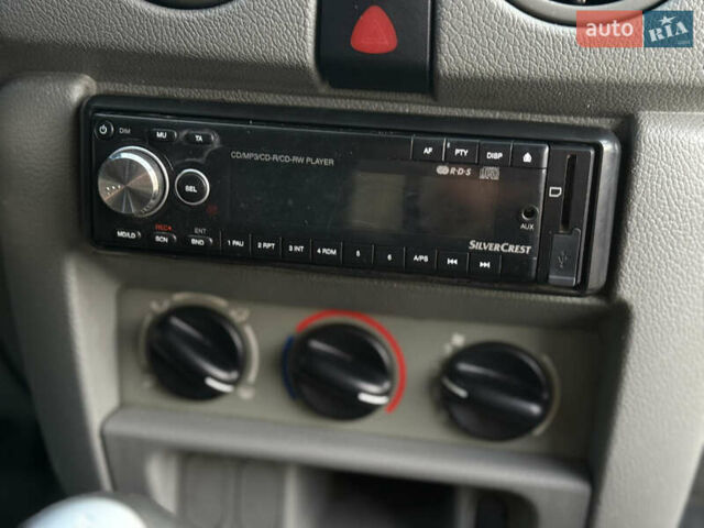 Белый Рено Кенгу, объемом двигателя 1.5 л и пробегом 303 тыс. км за 2300 $, фото 20 на Automoto.ua