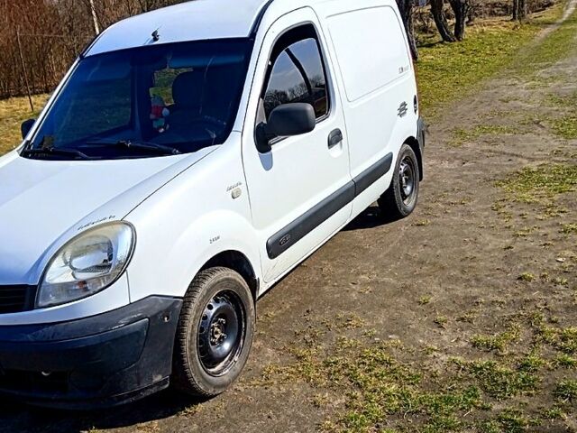 Білий Рено Кєнгу, об'ємом двигуна 15 л та пробігом 200 тис. км за 2500 $, фото 5 на Automoto.ua