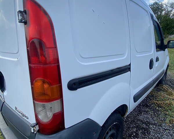 Білий Рено Кєнгу, об'ємом двигуна 1.39 л та пробігом 238 тис. км за 2450 $, фото 6 на Automoto.ua