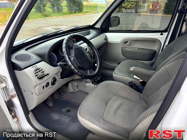 Білий Рено Кєнгу, об'ємом двигуна 1.5 л та пробігом 280 тис. км за 4000 $, фото 10 на Automoto.ua