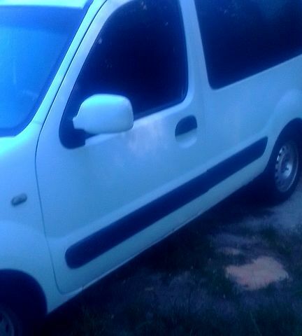 Белый Рено Кенгу, объемом двигателя 1.5 л и пробегом 230 тыс. км за 2850 $, фото 1 на Automoto.ua