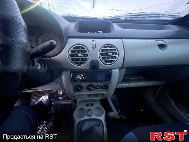 Белый Рено Кенгу, объемом двигателя 1.5 л и пробегом 320 тыс. км за 3200 $, фото 7 на Automoto.ua