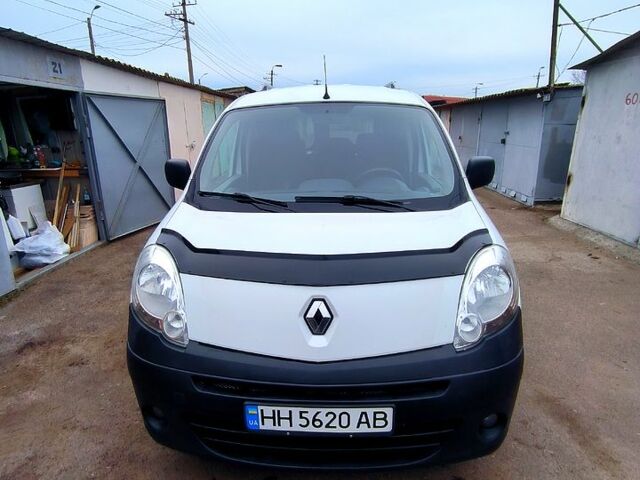 Рено Кенгу 2008 в Одессе на Automoto.ua Белый Рено Кенгу, объемом двигателя 1.5 л и пробегом 365 тыс. км за 5400 $, фото 1 на Automoto.ua