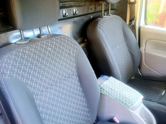 Белый Рено Кенгу, объемом двигателя 1.5 л и пробегом 535 тыс. км за 3300 $, фото 5 на Automoto.ua