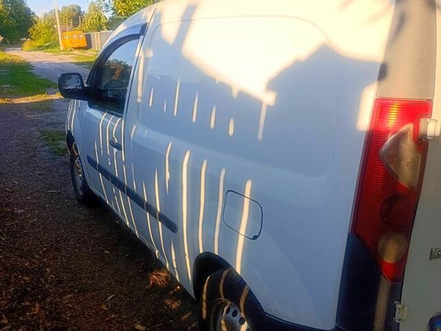 Белый Рено Кенгу, объемом двигателя 1.5 л и пробегом 535 тыс. км за 3300 $, фото 2 на Automoto.ua