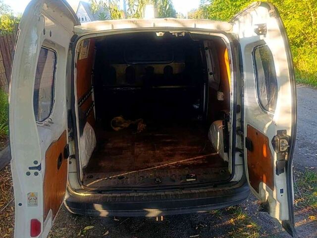 Белый Рено Кенгу, объемом двигателя 1.5 л и пробегом 535 тыс. км за 3300 $, фото 6 на Automoto.ua