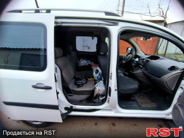 Рено Кенгу 2008 в Одессе на Automoto.ua Белый Рено Кенгу, объемом двигателя 1.5 л и пробегом 365 тыс. км за 5400 $, фото 8 на Automoto.ua