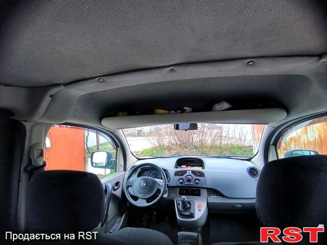 Рено Кенгу 2008 в Одессе на Automoto.ua Белый Рено Кенгу, объемом двигателя 1.5 л и пробегом 365 тыс. км за 5400 $, фото 12 на Automoto.ua