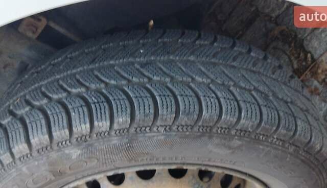 Белый Рено Кенгу, объемом двигателя 1.5 л и пробегом 385 тыс. км за 2100 $, фото 8 на Automoto.ua