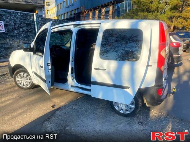 Белый Рено Кенгу, объемом двигателя 16 л и пробегом 235 тыс. км за 6500 $, фото 5 на Automoto.ua