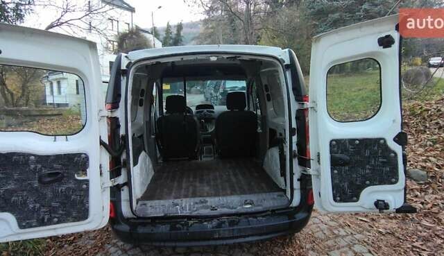 Белый Рено Кенгу, объемом двигателя 1.5 л и пробегом 385 тыс. км за 2100 $, фото 3 на Automoto.ua