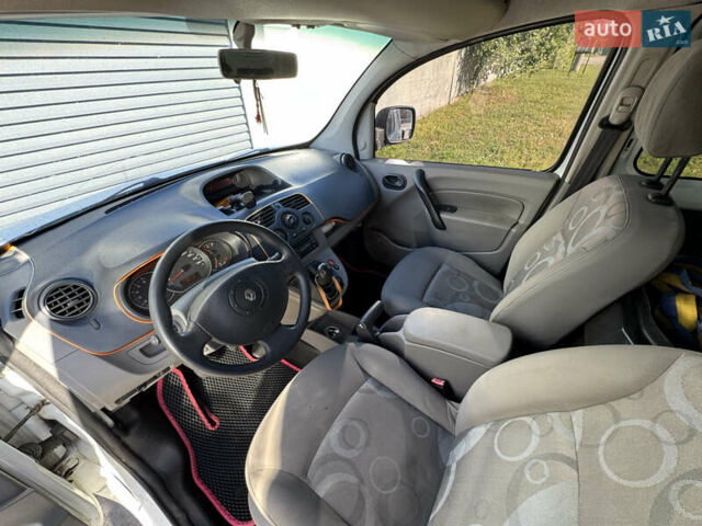 Белый Рено Кенгу, объемом двигателя 0 л и пробегом 330 тыс. км за 5200 $, фото 3 на Automoto.ua