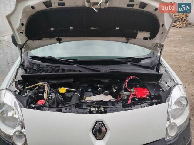 Білий Рено Кєнгу, об'ємом двигуна 1.46 л та пробігом 298 тис. км за 4900 $, фото 14 на Automoto.ua