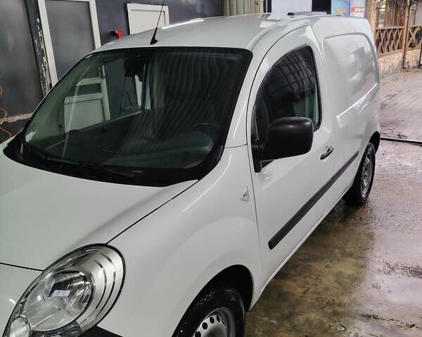 Білий Рено Кєнгу, об'ємом двигуна 1.46 л та пробігом 298 тис. км за 4900 $, фото 1 на Automoto.ua