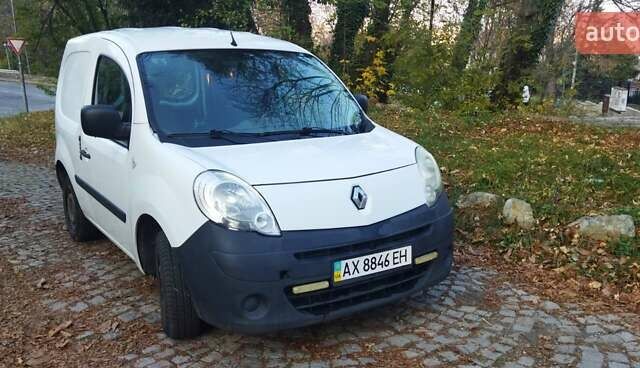 Белый Рено Кенгу, объемом двигателя 1.5 л и пробегом 385 тыс. км за 2100 $, фото 1 на Automoto.ua