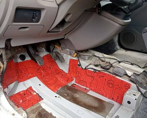 Білий Рено Кєнгу, об'ємом двигуна 1.46 л та пробігом 298 тис. км за 4900 $, фото 21 на Automoto.ua